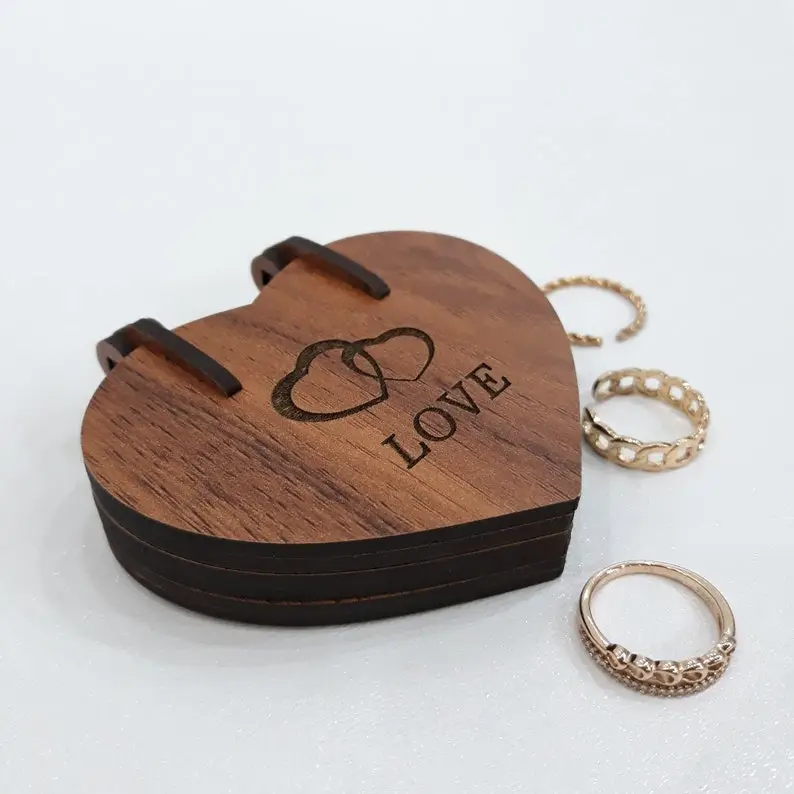 Дървена кутийка за брачни халки - Image 3