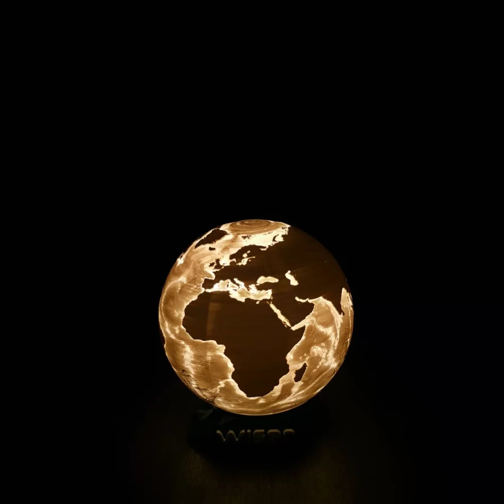 Светеща Земя с персонализирана стойка